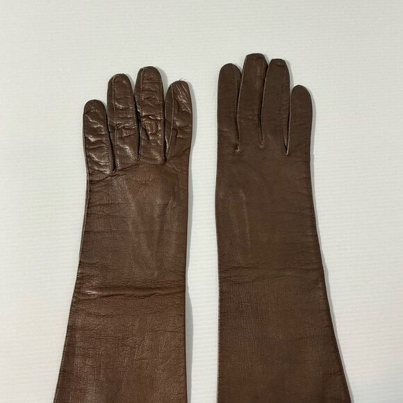 Elegant Brown Leather Gloves - Picture 2 of 7